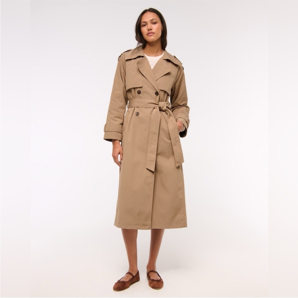 Brand New Abercrombie & Fitch Women's Classic Tan Trench Coat-very slimming!